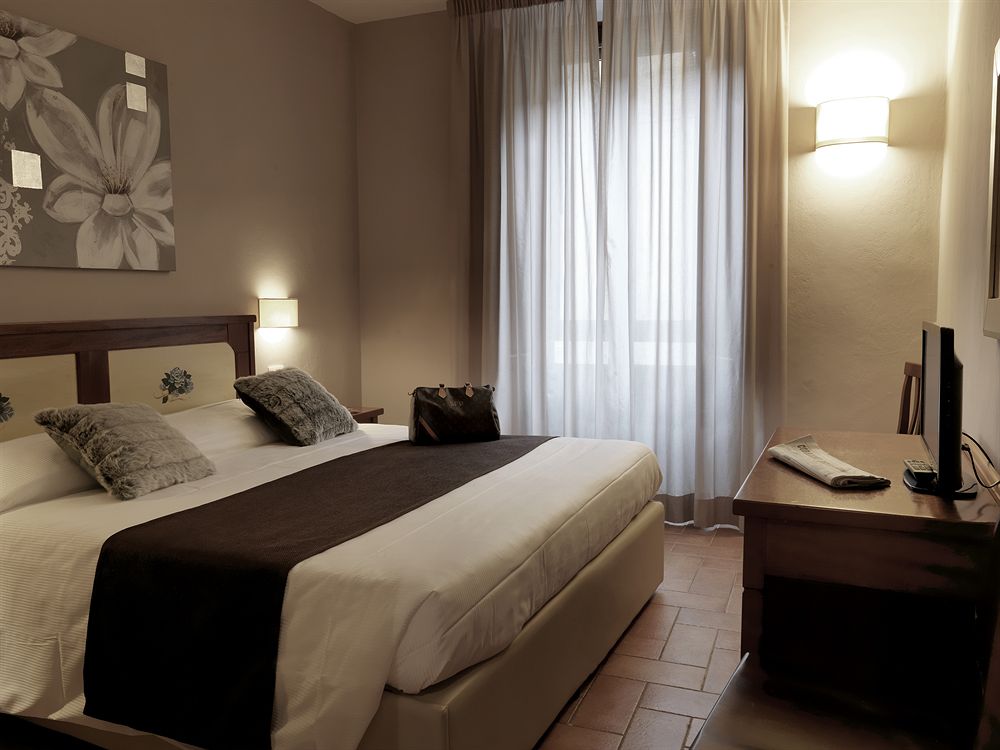 Hotel Sempione Florence image 1